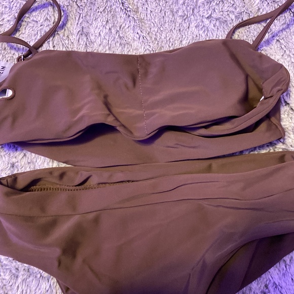 SHEIN SOLID HIGH WAISTED BIKINI SWIMSUIT SET RED AND BROWN - Picture 4 of 6